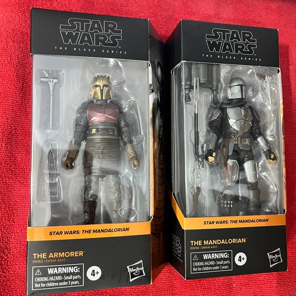 🔥 Star Wars Black Series Figure The Armorer & Mandalorian Figures W/Case - Picture 1 of 8